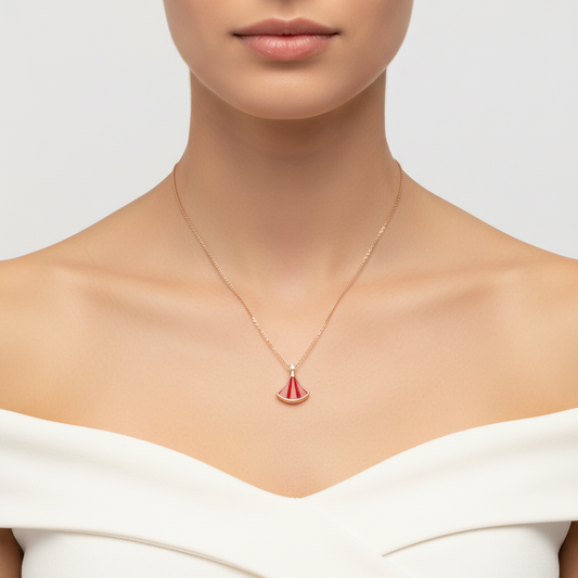 Fan-Shaped Solitaire Diamond Necklace